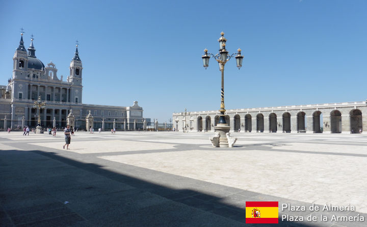 Plaza de Almeria Tourist Guide